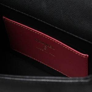 新品同様 CHANEL シャネル ストラップ クラッチ ワンショルダーバッグ AP5068 ランダム番台 ココマーク キャビアスキン 中古 4a009073