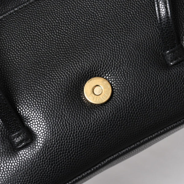 新品同様 CHANEL シャネル ストラップ クラッチ ワンショルダーバッグ AP5068 ランダム番台 ココマーク キャビアスキン 中古 4a009073