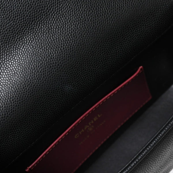 新品同様 CHANEL シャネル ストラップ クラッチ ワンショルダーバッグ AP5068 ランダム番台 ココマーク キャビアスキン 中古 4a009073