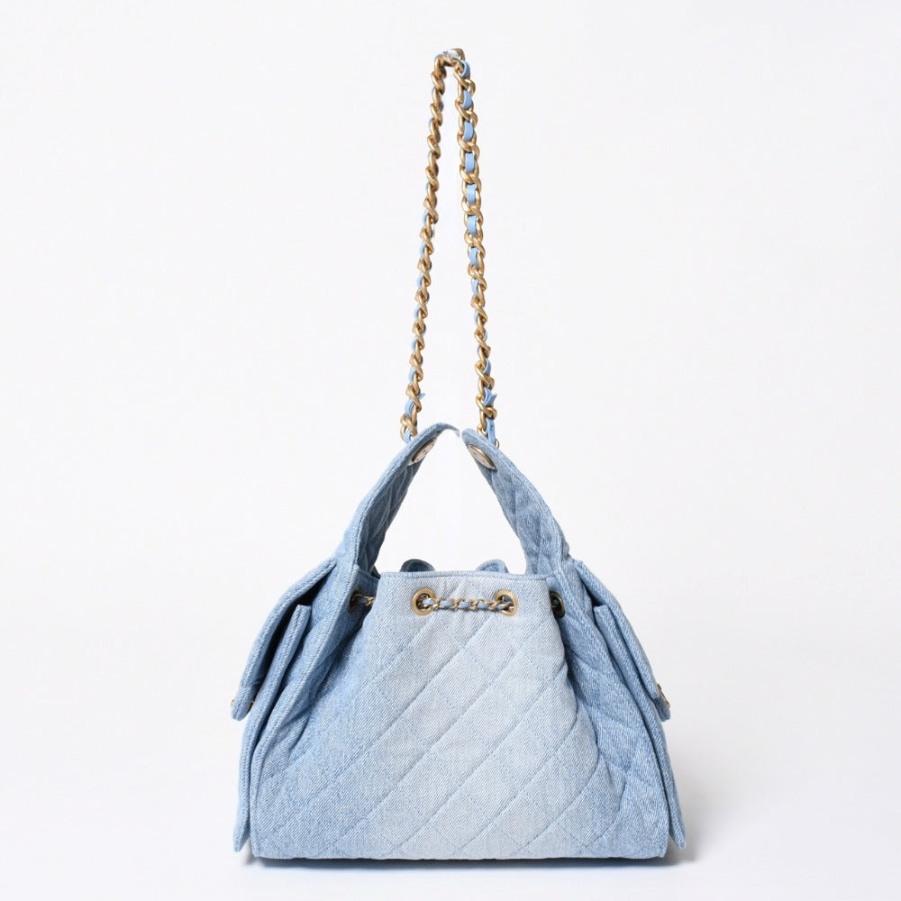 新品同様 CHANEL シャネル CHANEL 25 スモール ハンドバッグ ランダム番台 ココマーク デニム レザー ブルー 中古 4a009088