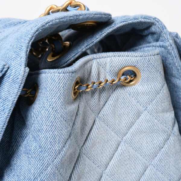 新品同様 CHANEL シャネル CHANEL 25 スモール ハンドバッグ ランダム番台 ココマーク デニム レザー ブルー 中古 4a009088