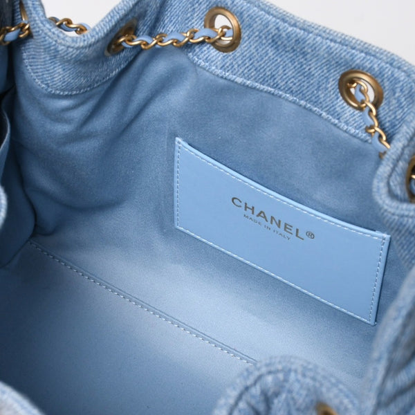 新品同様 CHANEL シャネル CHANEL 25 スモール ハンドバッグ ランダム番台 ココマーク デニム レザー ブルー 中古 4a009088