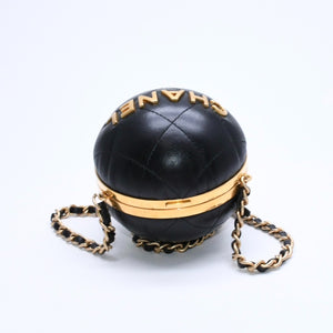 CHANEL シャネル スフィアミノーディエールバッグ ランダム番台 イタリア製 ラムスキン ブラック ゴールド金具 美品 中古 4a008679