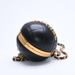 CHANEL シャネル スフィアミノーディエールバッグ ランダム番台 イタリア製 ラムスキン ブラック ゴールド金具 美品 中古 4a008679
