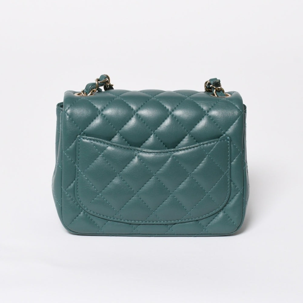 極美品 CHANEL シャネル ミニマトラッセ 16 Sチェーンショルダーバッグ ランダム番台 ココマーク ラムスキン グリーン 中古 4a008585