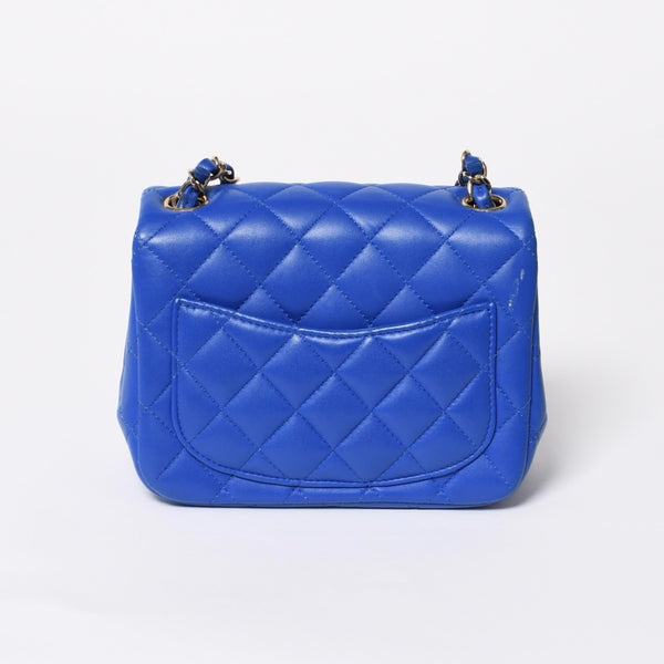 極美品 CHANEL シャネル ミニマトラッセ 16 Sチェーンショルダーバッグ A35200 31番台 ココマーク ラムスキン ブルー 中古 4a008587