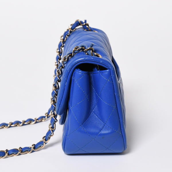 極美品 CHANEL シャネル ミニマトラッセ 16 Sチェーンショルダーバッグ A35200 31番台 ココマーク ラムスキン ブルー 中古 4a008587