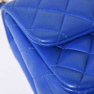 極美品 CHANEL シャネル ミニマトラッセ 16 Sチェーンショルダーバッグ A35200 31番台 ココマーク ラムスキン ブルー 中古 4a008587