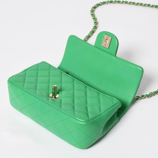 極美品 CHANEL シャネル ミニマトラッセ 20 Sフラップ Sチェーンショルダーバッグ 29番台 ココマーク ラムスキン グリーン 中古 4a008338