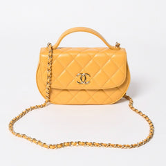 Like new CHANEL Hobo Chain Shoulder Bag Random Number Coco Mark Calfskin Yellow Gold Hardware Used 4a008586