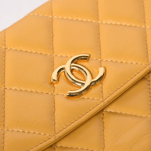 Like new CHANEL Hobo Chain Shoulder Bag Random Number Coco Mark Calfskin Yellow Gold Hardware Used 4a008586