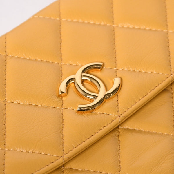 Like new CHANEL Hobo Chain Shoulder Bag Random Number Coco Mark Calfskin Yellow Gold Hardware Used 4a008586