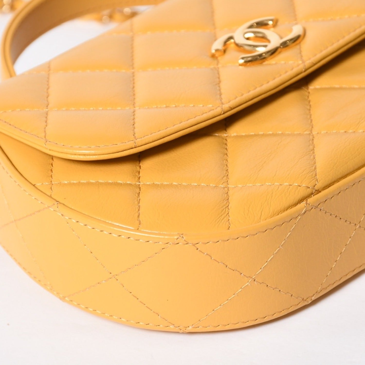 新品同様 CHANEL シャネル ホーボー チェーンショルダーバッグ