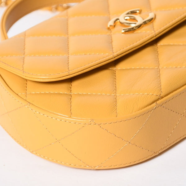 Like new CHANEL Hobo Chain Shoulder Bag Random Number Coco Mark Calfskin Yellow Gold Hardware Used 4a008586