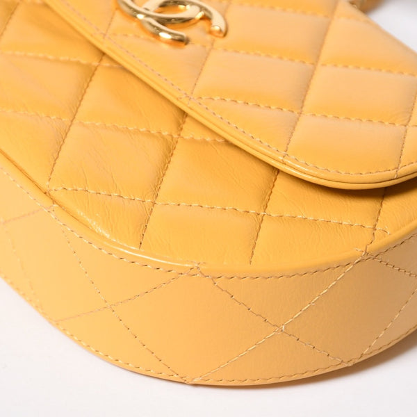 Like new CHANEL Hobo Chain Shoulder Bag Random Number Coco Mark Calfskin Yellow Gold Hardware Used 4a008586