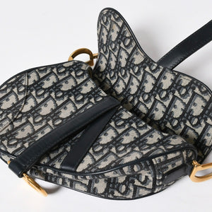 極美品 CHRISTIAN DIOR クリスチャンディオール サドルミニバッグ ハンドバッグ M0456CTZQ オブリーク ネイビー 中古 4a008589