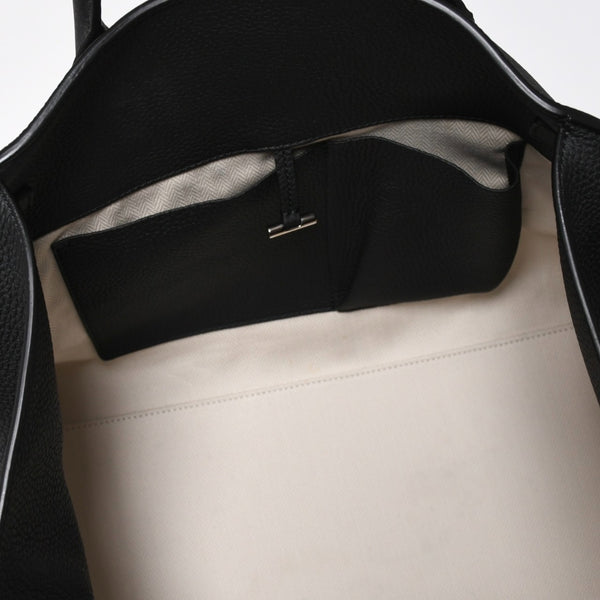 Like New THE ROW Soft Margaux 15 Handbag W1255L133BLPL Leather Black Used 4a008608