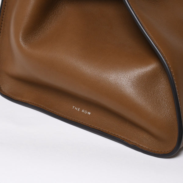 新品同様 THE ROW ザ ロウ Soft Margaux 15 ソフトマルゴー 15 ハンドバッグ レザー ブラウン シルバー金具 中古 4a008609