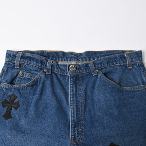 新品同様 CHROME HEARTS クロムハーツ × Levi's 517 リーバイス 517 セメタリークロスパッチ デニムパンツ ジーンズ サイズ36 20パッチ 中古 4a008601