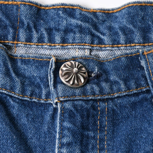 新品同様 CHROME HEARTS クロムハーツ × Levi's 517 リーバイス 517 セメタリークロスパッチ デニムパンツ ジーンズ サイズ36 20パッチ 中古 4a008601