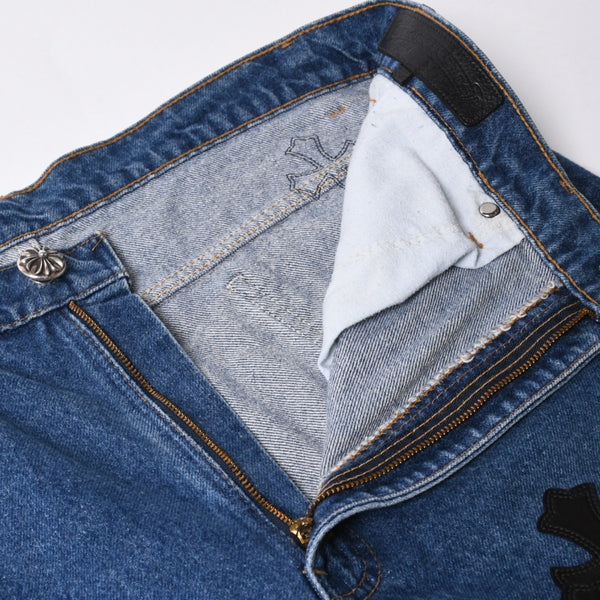 新品同様 CHROME HEARTS クロムハーツ × Levi's 517 リーバイス 517 セメタリークロスパッチ デニムパンツ ジーンズ サイズ36 20パッチ 中古 4a008601