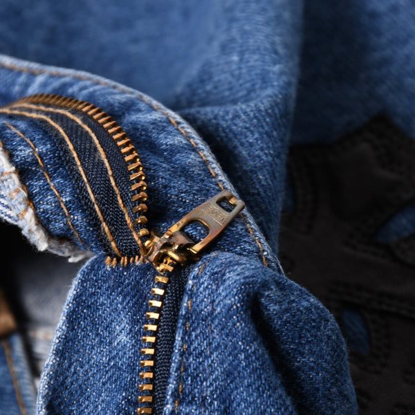 新品同様 CHROME HEARTS クロムハーツ × Levi's 517 リーバイス 517 セメタリークロスパッチ デニムパンツ ジーンズ サイズ36 20パッチ 中古 4a008601
