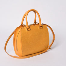 画像をギャラリービューアに読み込む, 極美品 LOUIS VUITTON ルイヴィトン ポンヌフ ハンドバッグ M52059 エピレザー イエロー ゴールド金具 中古 4a000760