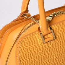 画像をギャラリービューアに読み込む, 極美品 LOUIS VUITTON ルイヴィトン ポンヌフ ハンドバッグ M52059 エピレザー イエロー ゴールド金具 中古 4a000760