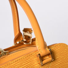 画像をギャラリービューアに読み込む, 極美品 LOUIS VUITTON ルイヴィトン ポンヌフ ハンドバッグ M52059 エピレザー イエロー ゴールド金具 中古 4a000760