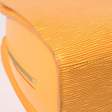 画像をギャラリービューアに読み込む, 極美品 LOUIS VUITTON ルイヴィトン ポンヌフ ハンドバッグ M52059 エピレザー イエロー ゴールド金具 中古 4a000760