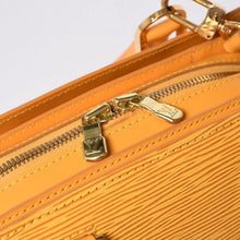 画像をギャラリービューアに読み込む, 極美品 LOUIS VUITTON ルイヴィトン ポンヌフ ハンドバッグ M52059 エピレザー イエロー ゴールド金具 中古 4a000760