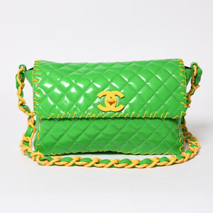 極美品 CHANEL シャネル デカマトラッセ 33 チェーンショルダーバッグ 2番台 ココマーク エナメル グリーン 中古 4a008340