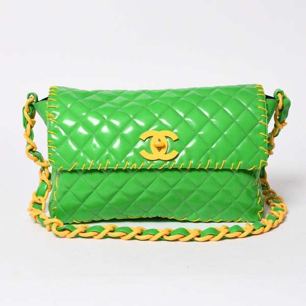 極美品 CHANEL シャネル デカマトラッセ 33 チェーンショルダーバッグ 2番台 ココマーク エナメル グリーン 中古 4a008340