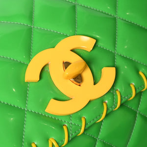 極美品 CHANEL シャネル デカマトラッセ 33 チェーンショルダーバッグ 2番台 ココマーク エナメル グリーン 中古 4a008340