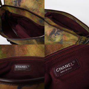 極美品 CHANEL シャネル エンブロイダリー ショルダーバッグ A92790 20番台 グラフィティ ココマーク カーキ マルチカラー 中古 4a008681