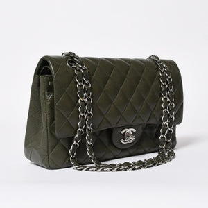 極美品 CHANEL シャネル マトラッセ25 Wフラップ Wチェーンショルダーバッグ 14番台 ココマーク キャビアスキン オリーブ 中古 4a008411