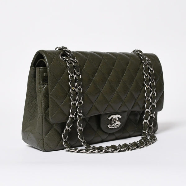 極美品 CHANEL シャネル マトラッセ25 Wフラップ Wチェーンショルダーバッグ 14番台 ココマーク キャビアスキン オリーブ 中古 4a008411