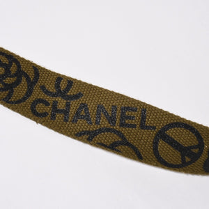 極美品 CHANEL シャネル エンブロイダリー ショルダーバッグ A92790 20番台 グラフィティ ココマーク カーキ マルチカラー 中古 4a008681