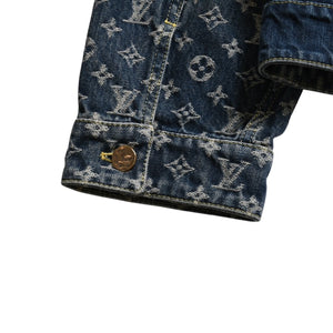 新品同様品 LOUIS VUITTON×NIGO ルイヴィトン ニゴ ジャイアントダミエウェーブス デニムジャケット ニゴー モノグラム HJA10WUZC サイズ54 ブルー 中古 4a008713