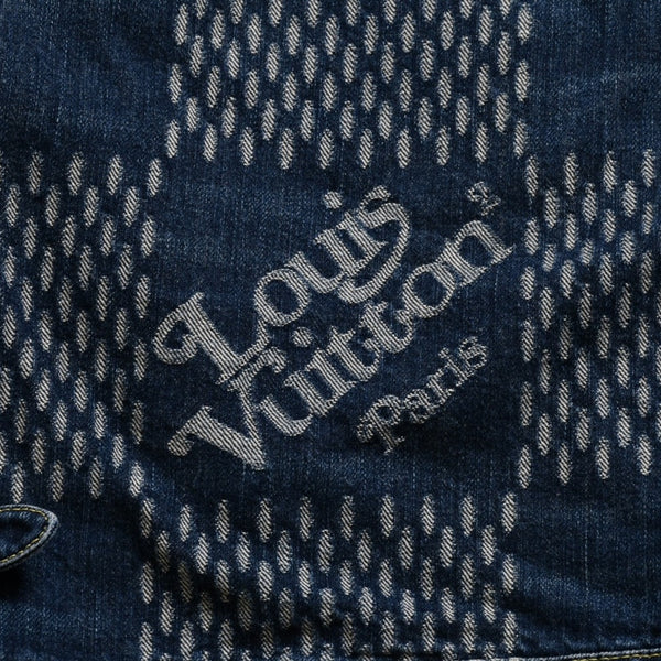 新品同様品 LOUIS VUITTON×NIGO ルイヴィトン ニゴ ジャイアントダミエウェーブス デニムジャケット ニゴー モノグラム HJA10WUZC サイズ54 ブルー 中古 4a008713