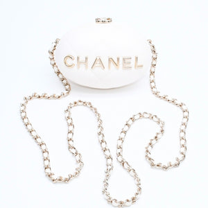 新品同様 CHANEL シャネル マトラッセ ミニバッグチャーム ランダム番台 イタリア製 ラムスキン ホワイト シルバー金具 中古 4a008680