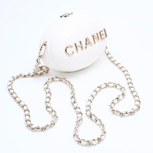 新品同様 CHANEL シャネル マトラッセ ミニバッグチャーム ランダム番台 イタリア製 ラムスキン ホワイト シルバー金具 中古 4a008680