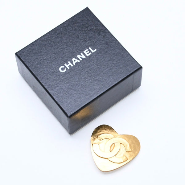 極美品 CHANEL シャネル ヴィンテージ ココマーク ハートブローチ 95P刻印 16.98g ゴールド金具 中古 4c061220