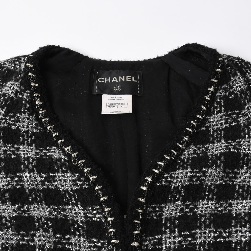 極美品 CHANEL シャネル ツイードジャケット ジャケット 11AW グリポワボタン ブラック シルバー P42260V30806 サイズ50 中古 4a008655