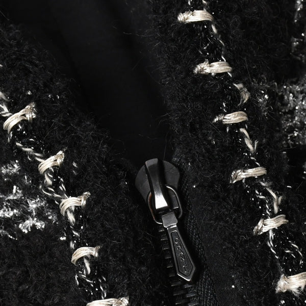 極美品 CHANEL シャネル ツイードジャケット ジャケット 11AW グリポワボタン ブラック シルバー P42260V30806 サイズ50 中古 4a008655