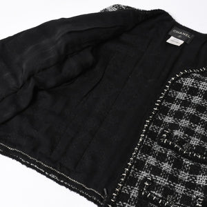 極美品 CHANEL シャネル ツイードジャケット ジャケット 11AW グリポワボタン ブラック シルバー P42260V30806 サイズ50 中古 4a008655