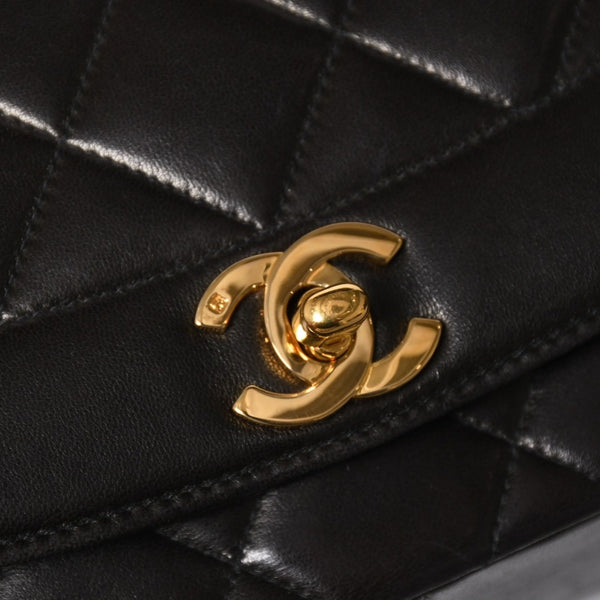 極美品 CHANEL シャネル ダイアナ 25 Sフラップ Sチェーンショルダーバッグ 2番台 ココマーク ラムスキン ブラック ゴールド金具 中古 4a008863