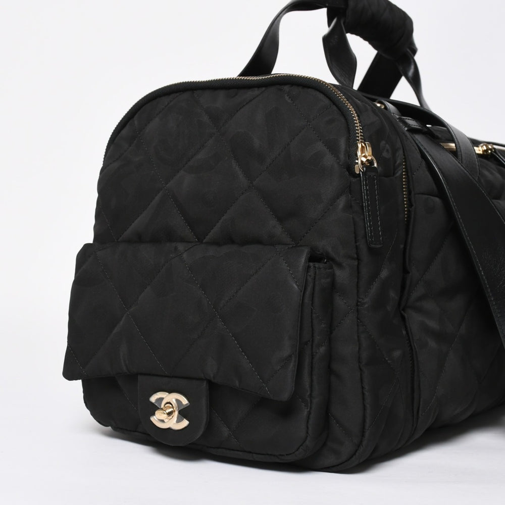 新品同様品 CHANEL シャネル ココネージュ ツーインワン ダッフルバッグ ボストンバッグ ランダム番台 ショルダー リュック 3way ブラック 中古 4a008669