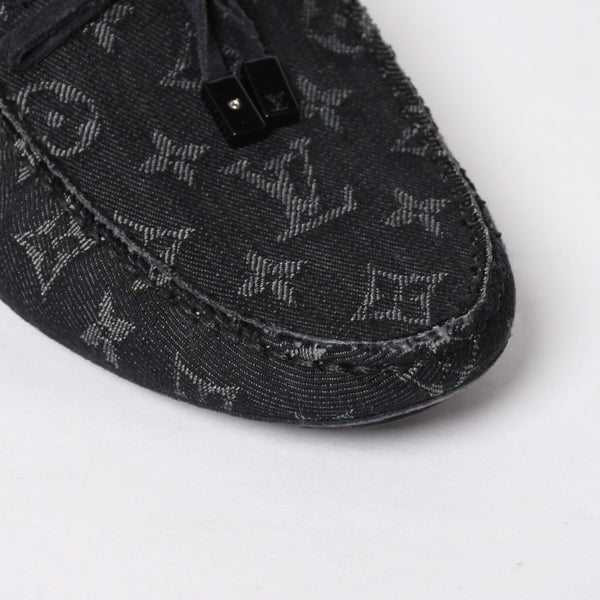 Like new LOUIS VUITTON LV Driver Loafer 1AD6EK Grain Calf Leather Monogram Eclipse Size 7 1/2 Used 4a008891