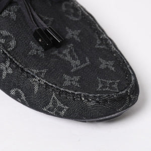 Like new LOUIS VUITTON LV Driver Loafer 1AD6EK Grain Calf Leather Monogram Eclipse Size 7 1/2 Used 4a008891